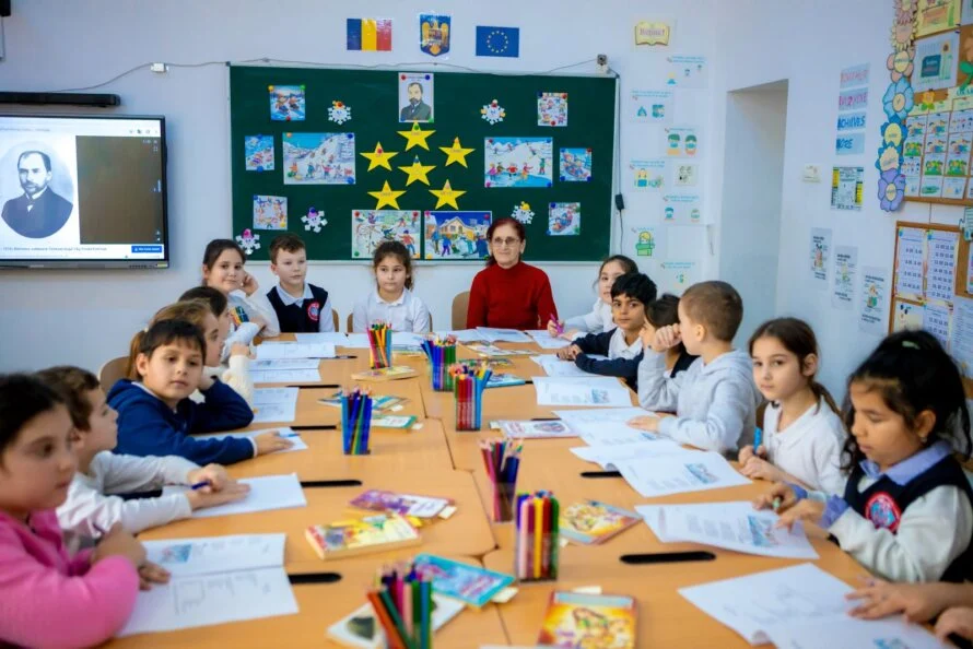 700 de copii au finalizat cu succes anul școlar cu ajutorul Fundației Regale Margareta a României