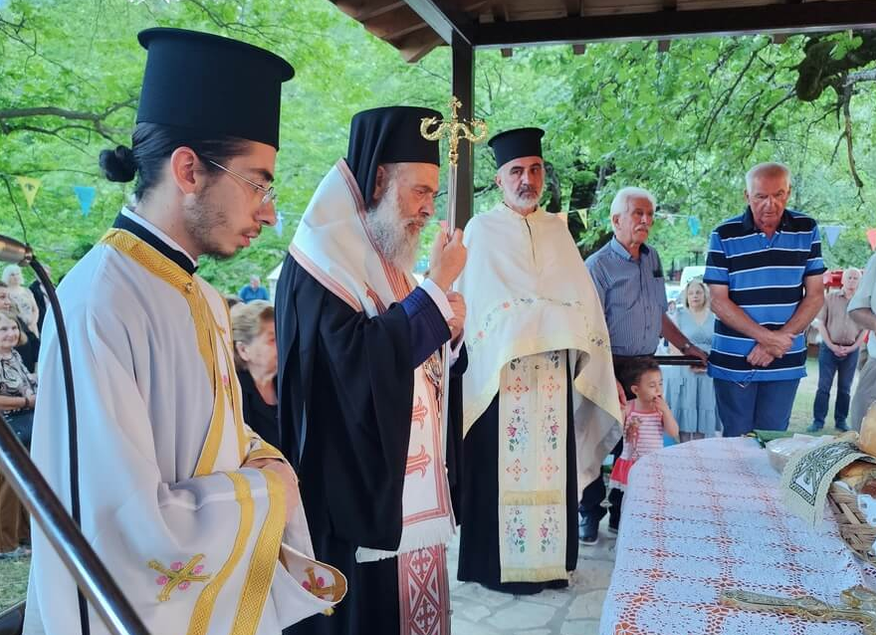 Μητροπολίτης Θεσσαλιώτιδος: Οι Άγιοι Αναργυροι έθεσαν στο επίκεντρο ολόκληρης της ζωής τους τον Χριστό