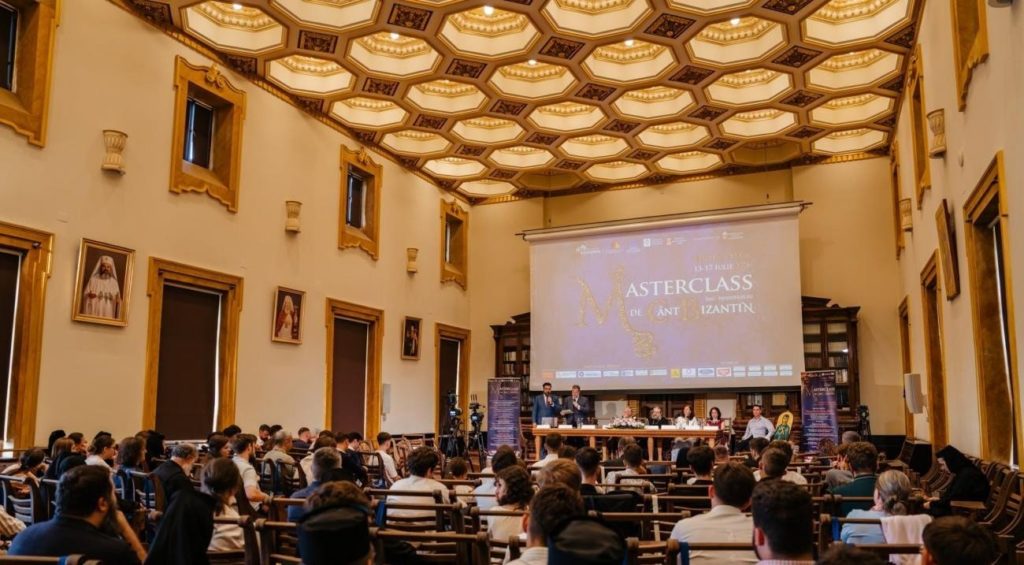 A început cea de‑a XIX‑a ediție a Masterclassului Internațional de Cânt Bizantin de la Iași