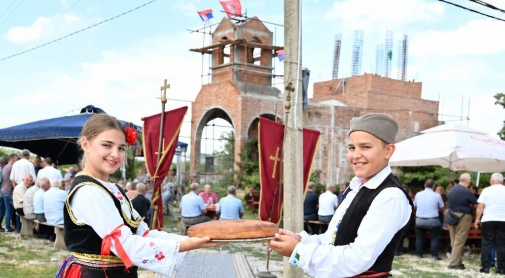 Вера нас ослобађа, пре свега, од нас самих, од наше себичности, гордости и саможивости
