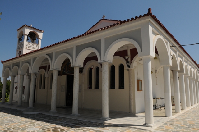 Εορτάζει το Παρεκκλήσιο του Αγίου Τιμοθέου Αρχιεπισκόπου Προικοννήσου Νέων Παλατίων Ωρωπού