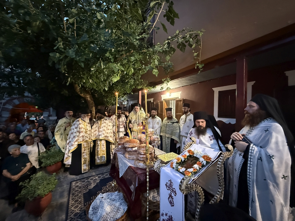 Στην Iερά Mονή Αγίου Παντελεήμονος Αγιάς ο Μητροπολίτης Λαρίσης