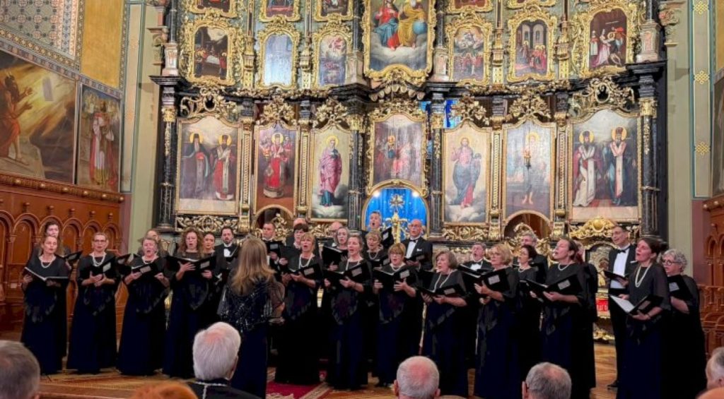 Успешна турнеја хора „Кир Стефан Србин” у Србији