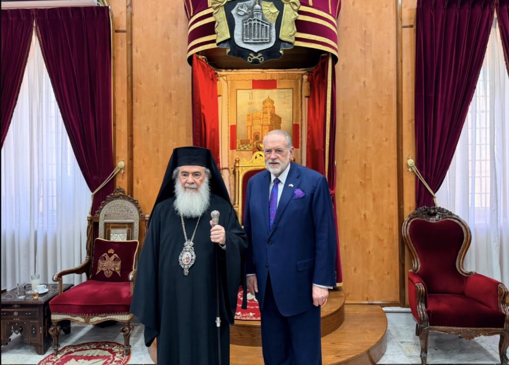 البطريرك ثيوفيلوس الثالث يدعو الولايات المتحدة الى دعم عمليات الإجلاء الطبي من غزة