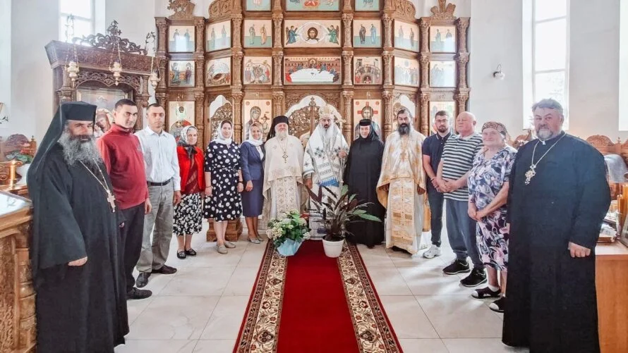 Mitropolitul Antonie la prima Sf. Liturghie după întronizare: Icoana de la Hadâmbu, o punte între România și Rep. Moldova