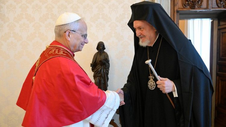 Αντιπροσωπεία του Οικουμενικού Πατριαρχείου συναντήθηκε με τον Πάπα Λέοντα ΙΔ’ στο Βατικανό