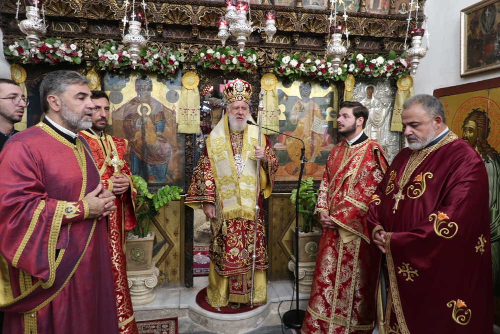 O Λαός της Μυκόνου τίμησε την Αγία Κυριακή