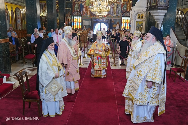 Βέροια: Λαμπρό πολυαρχιερατικό συλλείτουργο για τα ονομαστήρια του Μητροπολίτη Παντελεήμονα