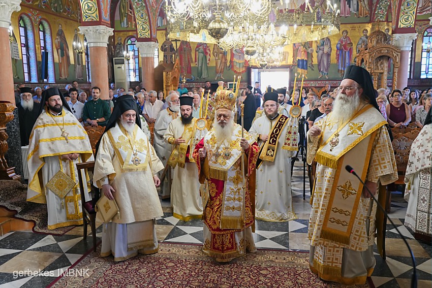 Πολυαρχιερατικό συλλείτουργο στην Ιερά Μονή Αγίας Κυριακής Λουτρού