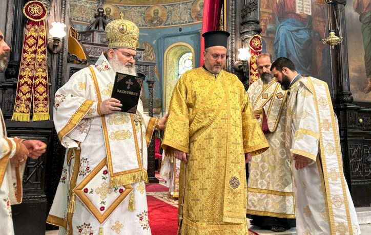 Архиерейска света литургия и ръкоположение на дякон в Митрополитската катедрала във Варна