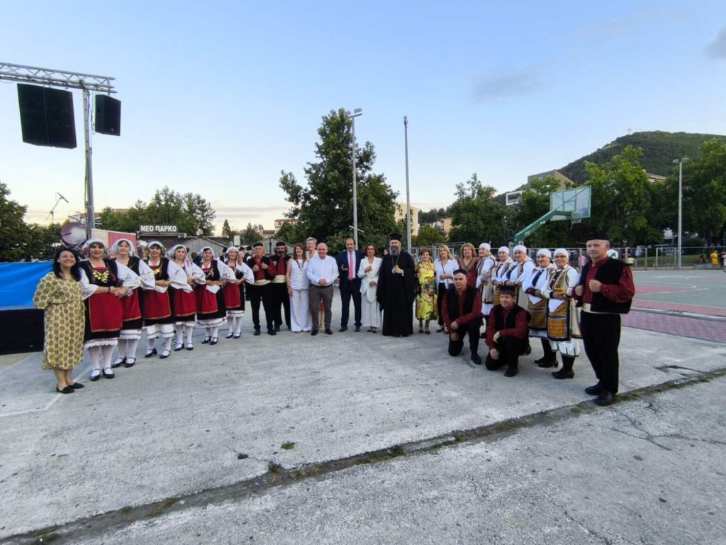 Στη μουσικοχορευτική εκδήλωση του Λυκείου των Ελληνίδων Φλώρινας ο Μητροπολίτης Ειρηναίος