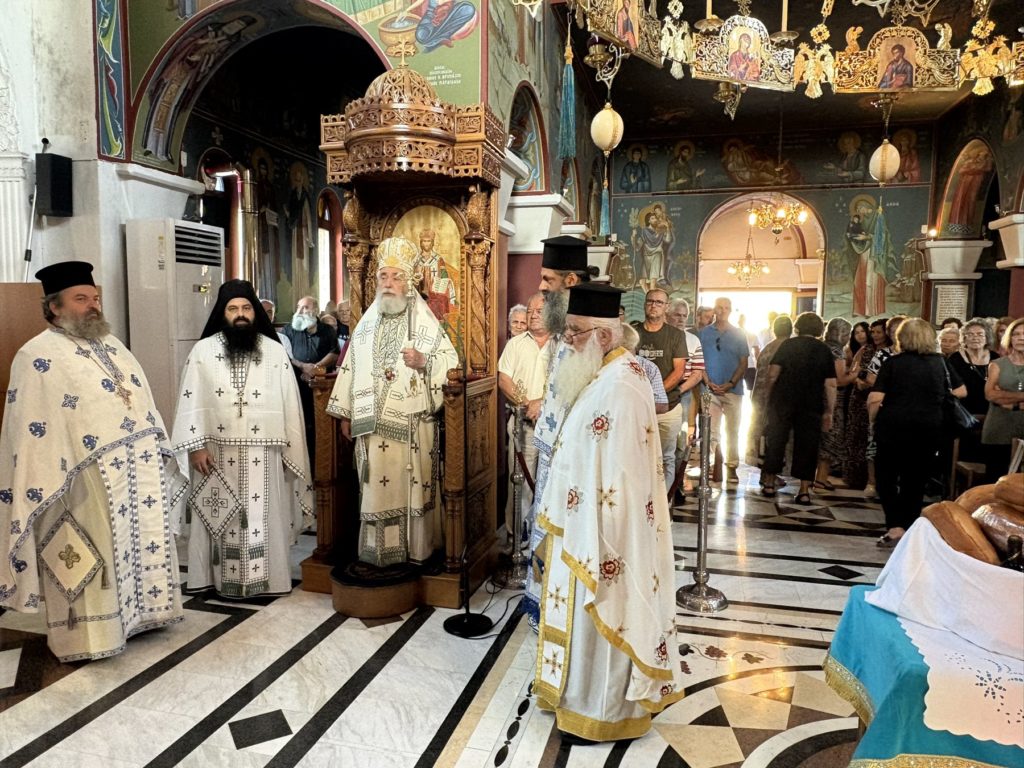 Με προσέλευση χιλιάδων πιστών πανηγύρισε η ανδρώα Ι.Μ. Παναγίας Κουτσουριώτισσας στη Φωκίδα