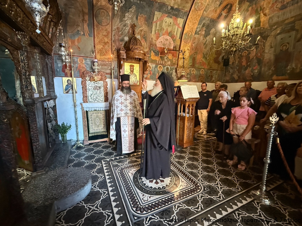Ο Μικρός Παρακλητικός Κανόνας προς την Υπεραγία Θεοτόκο στη Μονή Παναγίας Φανερωμένης Ιεράπετρας