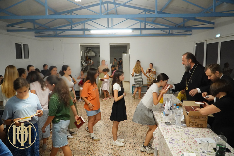 Στις κατασκηνώσεις της Ιεράς Μητροπόλεως Θεσσαλονίκης στη Χαλκιδική ο Μητροπολίτης Φιλόθεος