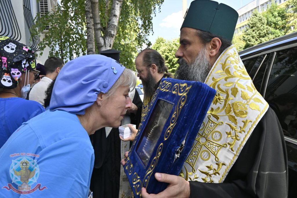 Η Ιερά Εικόνα της Παναγίας της Χαβάης σε νοσοκομείο της Σόφιας προς ευλογία ασθενών και προσωπικού