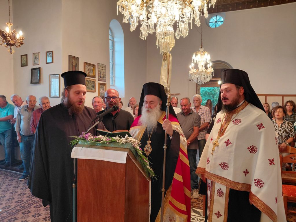 Ιερές Παρακλήσεις προς την Υπεραγία Θεοτόκο στη Μητρόπολη Κορίνθου