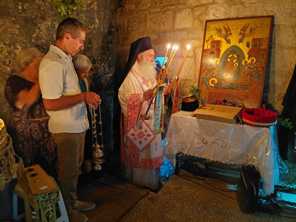 Ιερά Αγρυπνία στην ιστορική Ιερά Μονή Παναγίας Βράχου Νεμέας