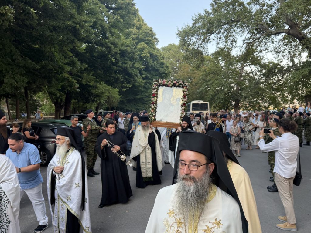 Μεθέορτος Αρχιερατικός Εσπερινός και λιτάνευση της Ιεράς Εικόνος της Παναγίας Πορφύρας στην Καστοριά