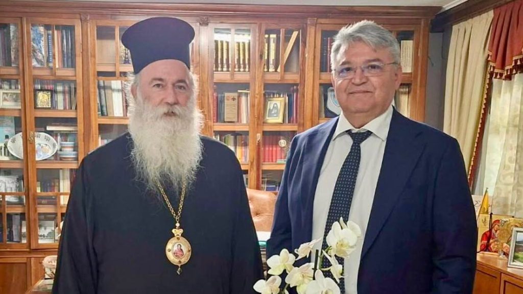 Στον Μητροπολίτη Κορίνθου ο πρόεδρος της ΝΙΚΗΣ