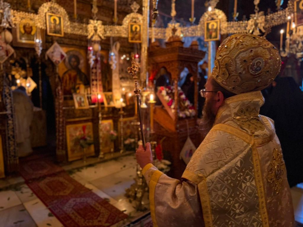 Ιερά Αγρυπνία στο Κυριακό της Σκήτης της Αγίας Άννης στο Άγιο Όρος από τον Κιλκισίου Βαθολομαίο