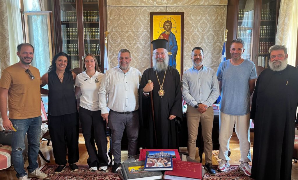 Η Ιερά Μητρόπολη Ρεθύμνης στο πλευρό της γυναικείας ομάδας ποδοσφαίρου Ρ.Ε.Α.