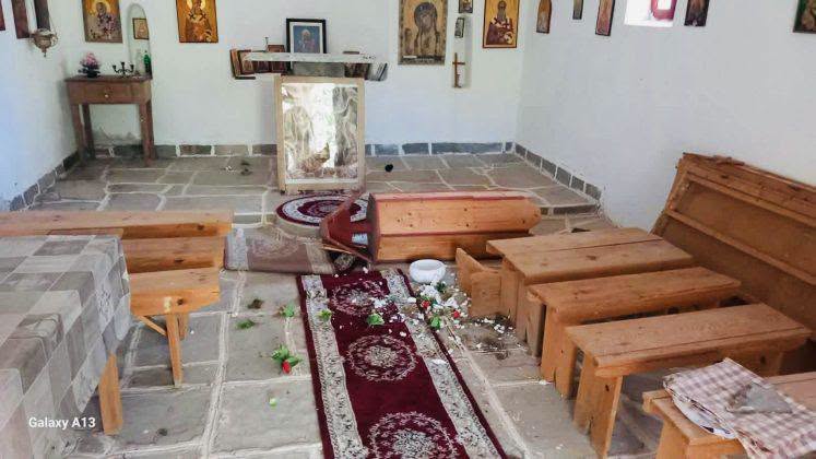 Βανδάλισαν τον Ιερό Ναό Αγίου Αθανασίου στην Κορυτσά