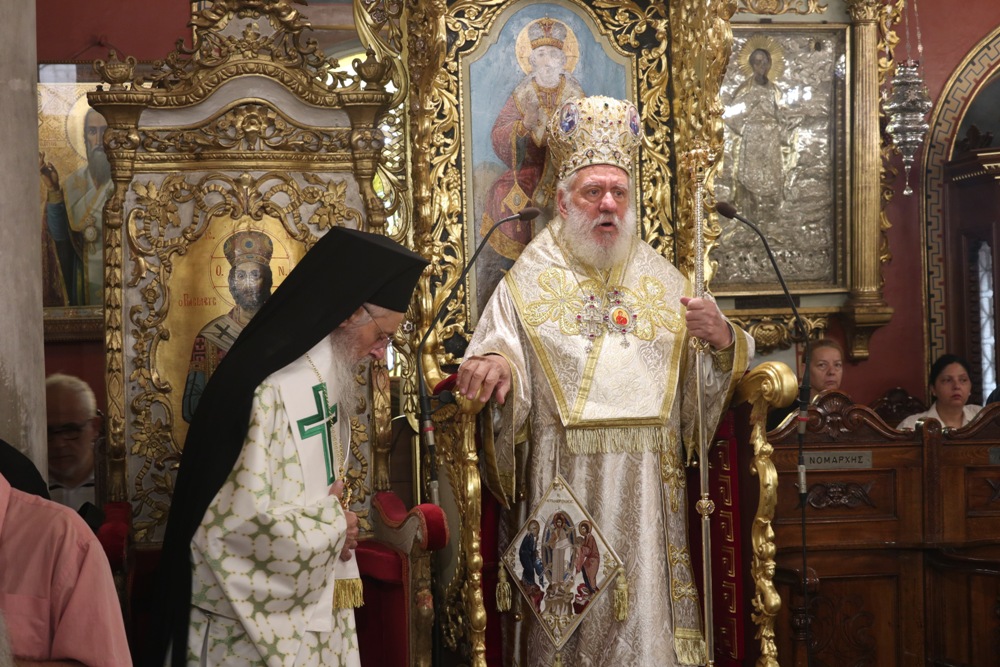 Πανηγυρίζει ο Μητροπολιτικός Ναός της Μεταμορφώσεως του Σωτήρος στην Ερμούπολη