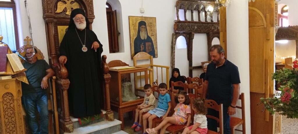 Ο Μητροπολίτης Αρκαλοχωρίου στον Ιερό Ναό Αγίας Παρασκευής στο Κατωφύγι