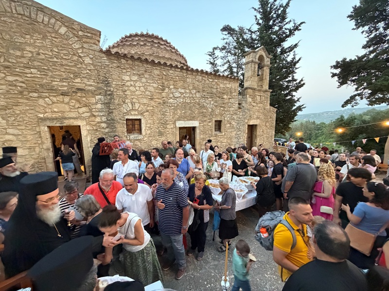Ευλογία των καρπών της γης στην μοναδική Ροτόντα της Κρήτης