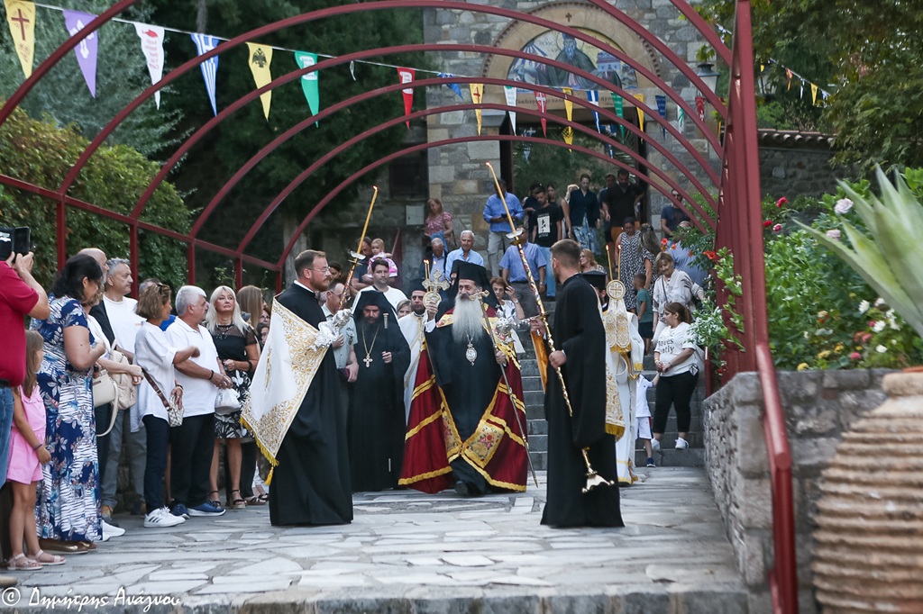 Φθιώτιδος Συμεών: «Μεταμόρφωση με προσευχή και υπακοή»