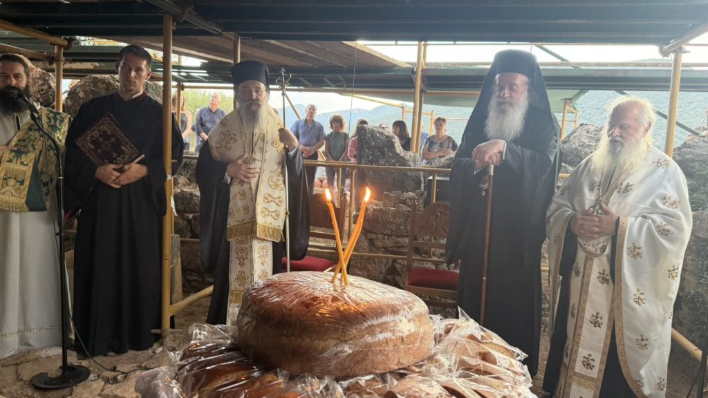 Δισαρχιερατικός Εσπερινός στην «Κόκκινη Εκκλησιά» στου Λουκά Τριπόλεως