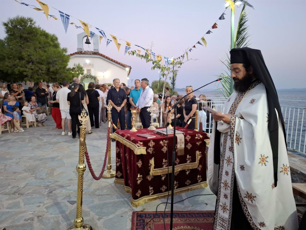 Πανηγυρικός Εσπερινός στην Παναγία Κακιάς – Αλιβερίου