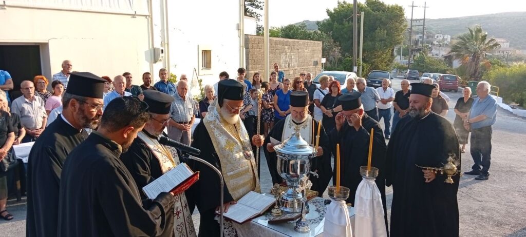 Θυρανοίξια Παρεκκλησίου που είχε υποστεί ζημιές από τον σεισμό του 2021 τέλεσε ο Αρκαλοχωρίου Ανδρέας