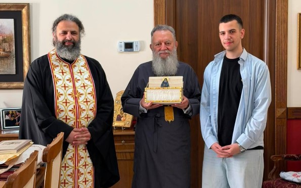 Ιερά Λείψανα του Οσίου Ιωσήφ του Ησυχαστή στον Μητροπολίτη Χαλκίδος