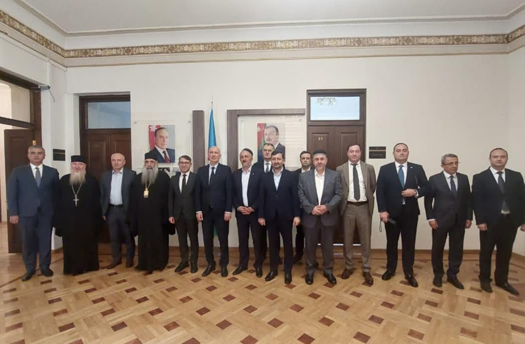 საპარლამენტო დელეგაცია საპატრიარქოს წარმომადგენლებთან ერთად აზერბაიჯანში იმყოფებოდა