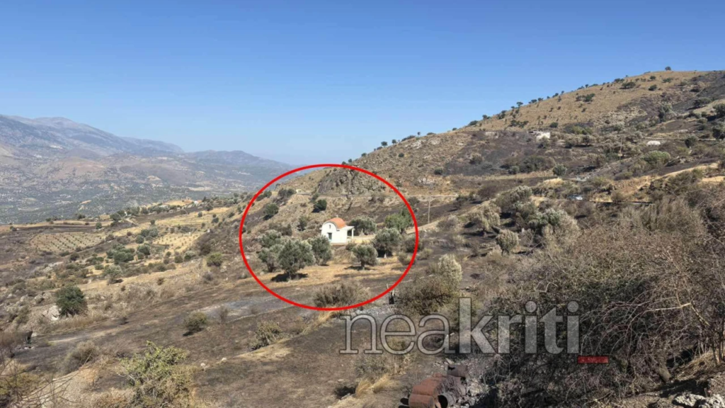 Εκκλησάκι έμεινε άθικτο από την πυρκαγιά στο Ρέθυμνο