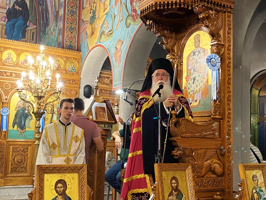 Δημητριάδος Ιγνάτιος στον Ναό του Αγ. Κοσμά: «Δώστε στα παιδιά σας και στα εγγόνια σας τον Χριστό»