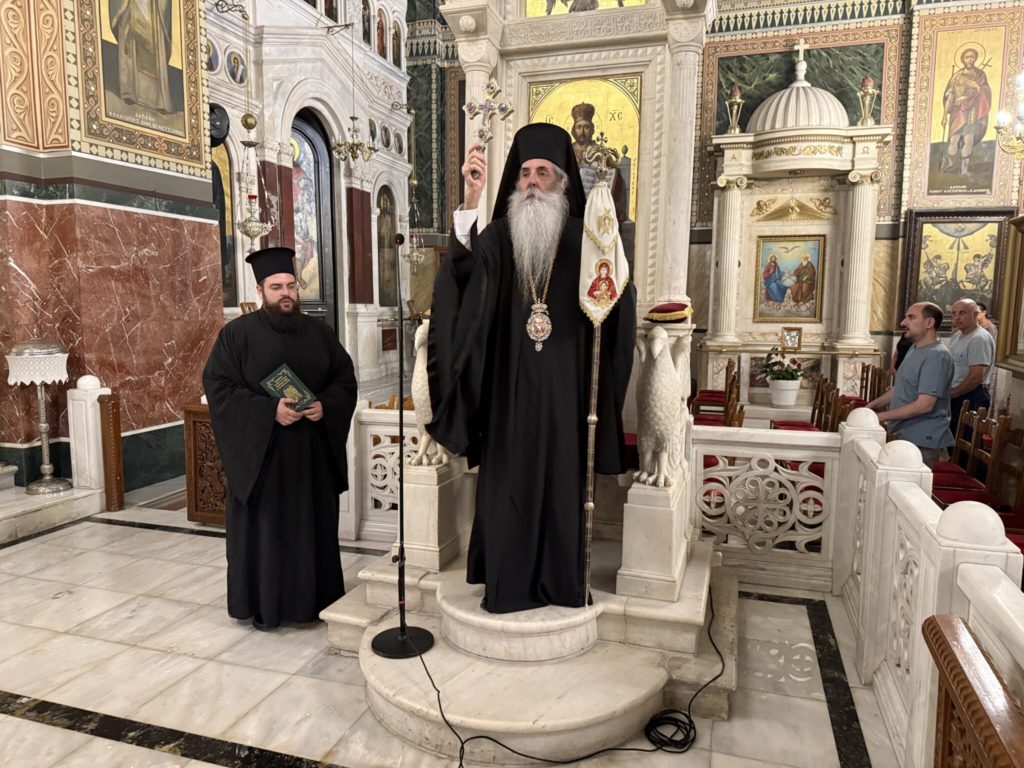 Μητροπολίτης Πειραιώς: “Η Παναγία είναι το κέντρο της ζωής της Εκκλησίας”