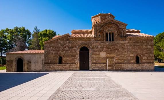 Διέρρηξαν τον Ιερό Ναό Παναγίας Καθολικής στη Γαστούνη ανήμερα του Δεκαπενταύγουστου