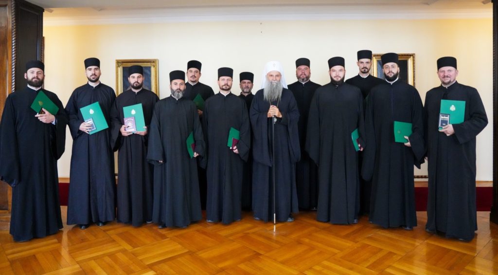 Νέοι κληρικοί της Αριχιεπισκοπής Βελιγραδίου στον Σερβίας Πορφύριο
