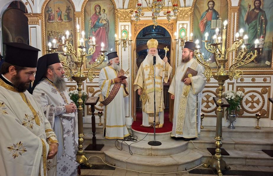 Αρχιερατικές Θείες Λειτουργίες στην Ιερά Μητρόπολη Κορίνθου