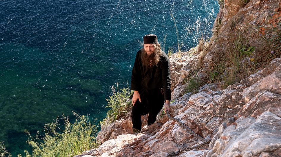 Καρούλια: Εκεί όπου ζουν οι ερημίτες του Αγίου Ορους