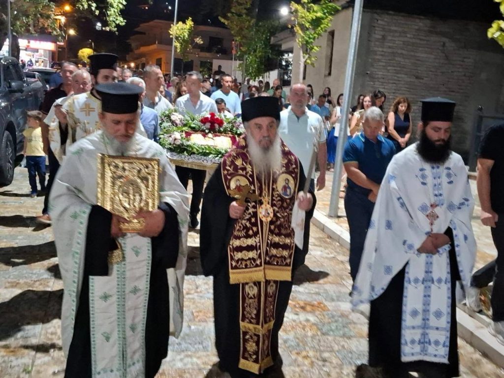 Λιτανεύοντας την Παναγία στα χωριά της Δρόπολης