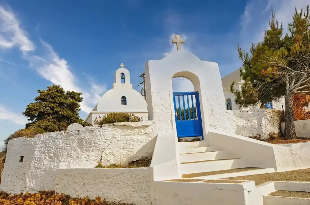 Burglars steal votive offerings from the Holy Monastery of the Holy Archangels on Serifos