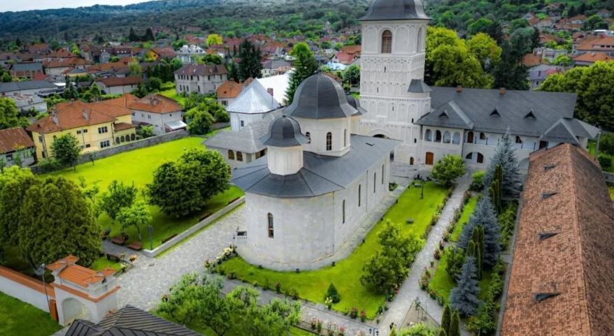 Trei monumente istorice ale Mănăstirii Negru Vodă din Câmpulung vor fi restaurate