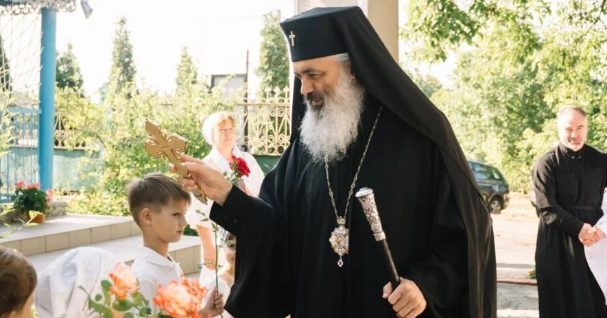 De la medicină la teologie: Mitropolitul Basarabiei a vorbit la ProTV despre căutările care l-au apropiat de Dumnezeu