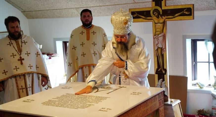 O biserică veche de peste un secol a fost sfințită pentru comunitatea românească din Nykøbing Mors