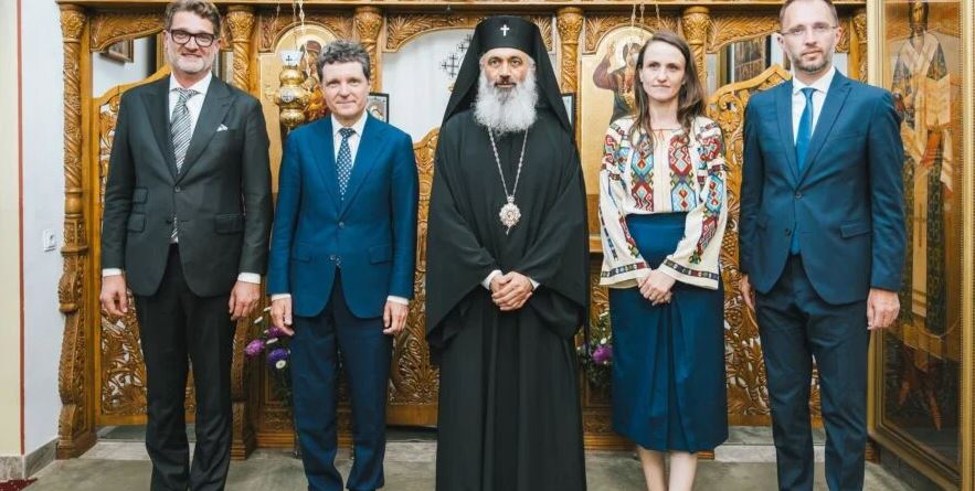 Romanian President Nicușor Dan meets Metropolitan Antonie of Bessarabia in Chișinău