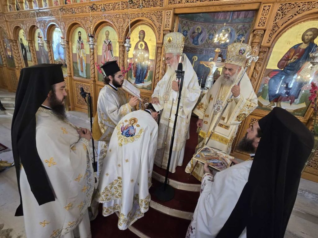 Αρχιερατικό συλλείτουργο και χειροτονία πρεσβυτέρου Δαμιανού Μπαρούτα στην Καρδίτσα