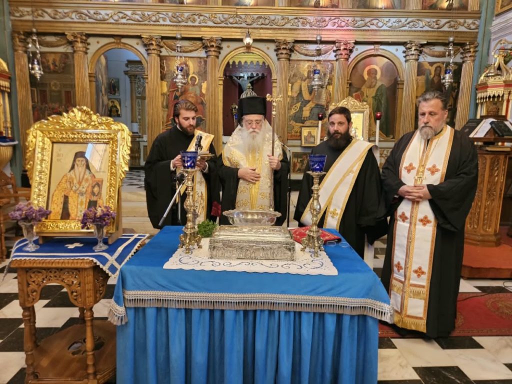 «Αληθώς» Ζακύνθου: Αγιασμός με το Χέρι του Αγ. Διονυσίου – Αρχή Γ΄ κύκλου Αγιολογικού Σεμιναρίου
